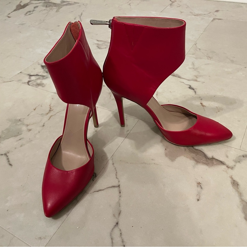 Ultra Sexy New Charles David Red Leather Heels 9M